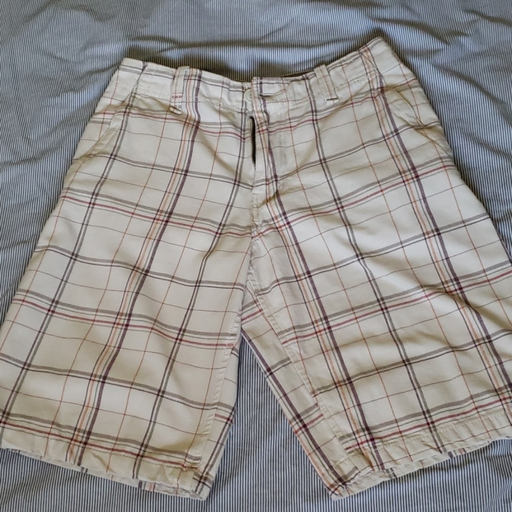 Aeropostale Mens Plaid Flat-Front Bermuda Shorts